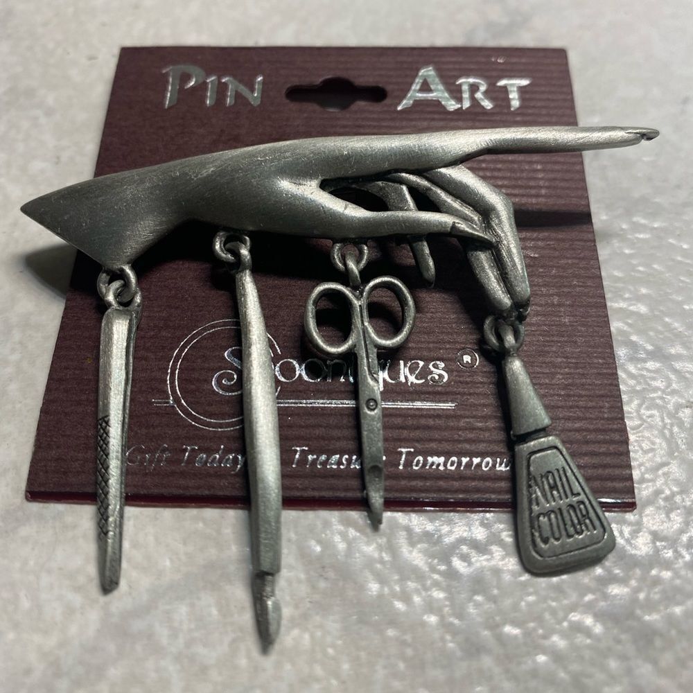 JJ Spoontiques Manicurist Pin Art NOS
